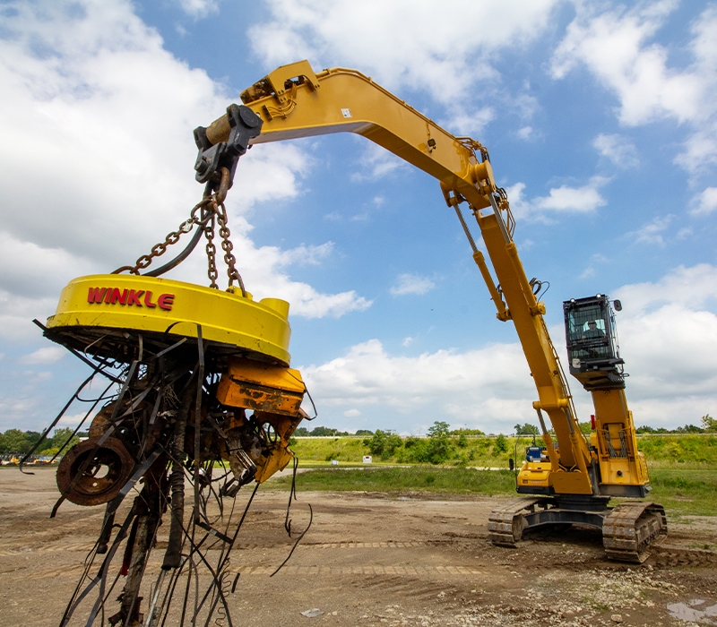 SK260DLC-11 Scrap Loader | KOBELCO USA